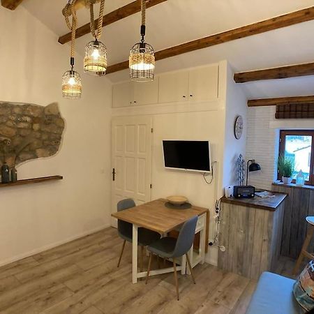 Piccolo Nido Apartment Ровин Екстериор снимка