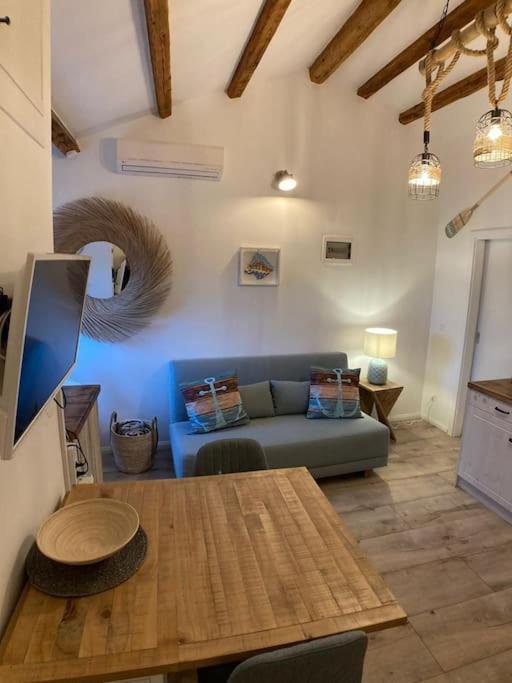Piccolo Nido Apartment Ровин Екстериор снимка