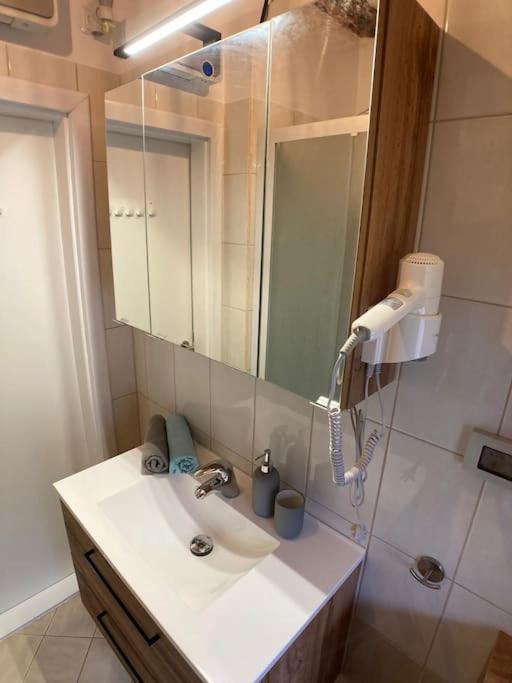 Piccolo Nido Apartment Ровин Екстериор снимка